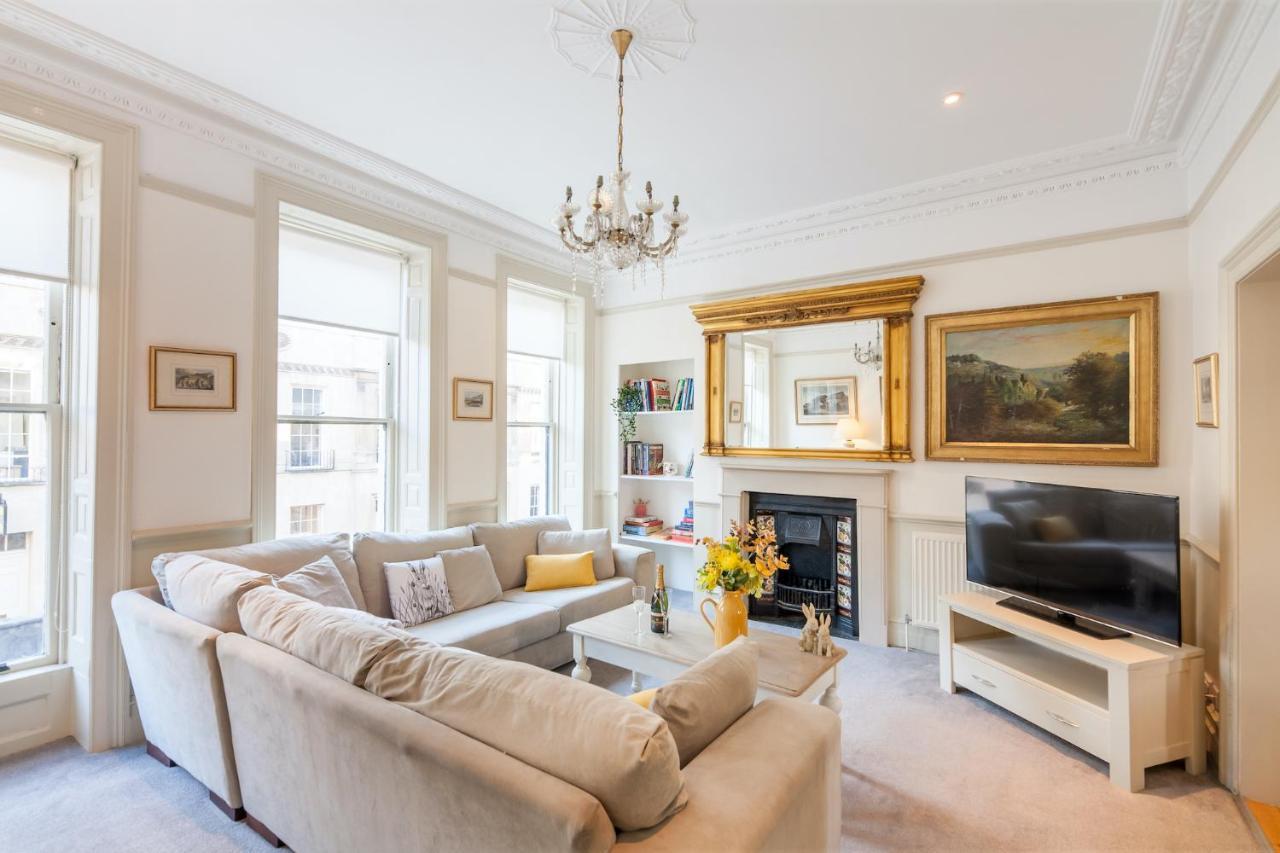 Apartment Centre Stunning House-roman Baths - 3min Walk - 4 Bedrooms