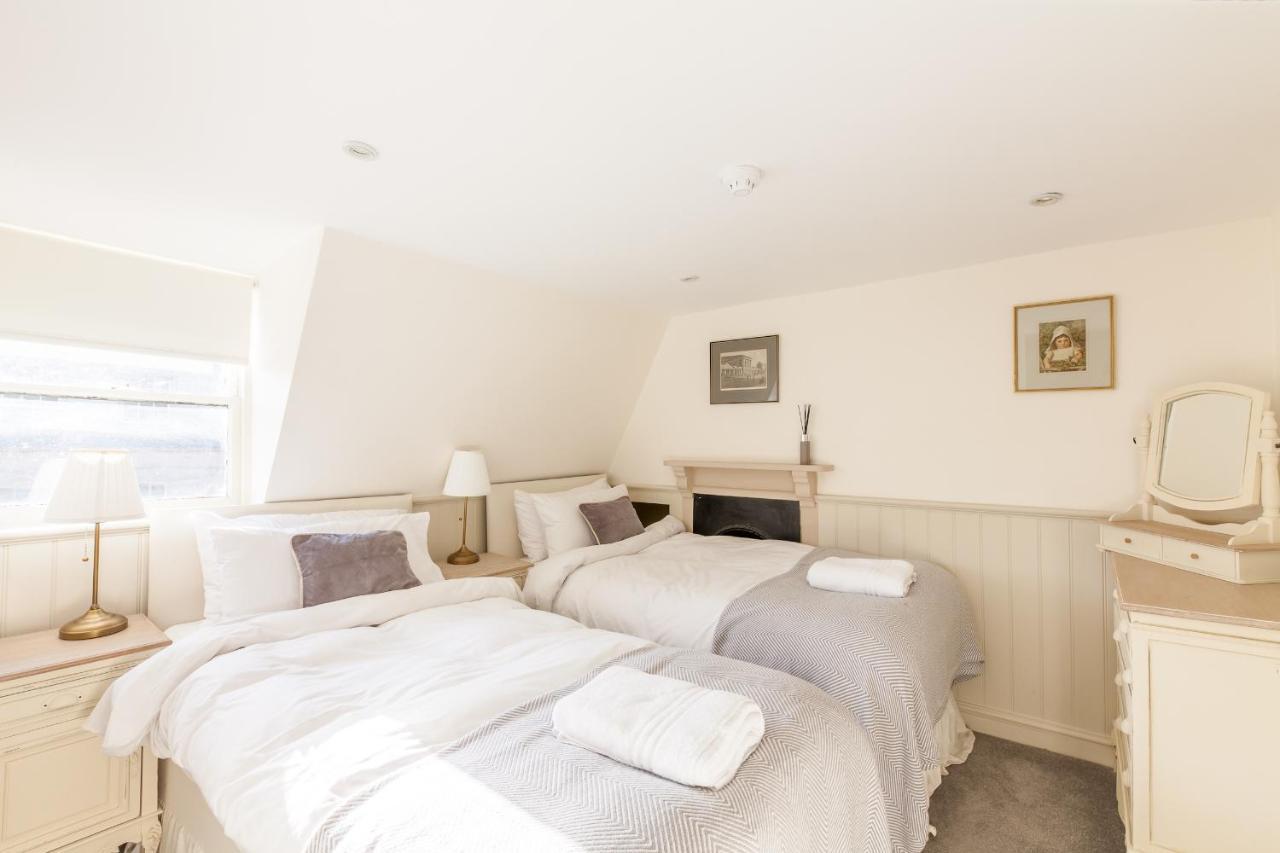 Centre Stunning House-roman Baths - 3min Walk - 4 Bedrooms Apartment *