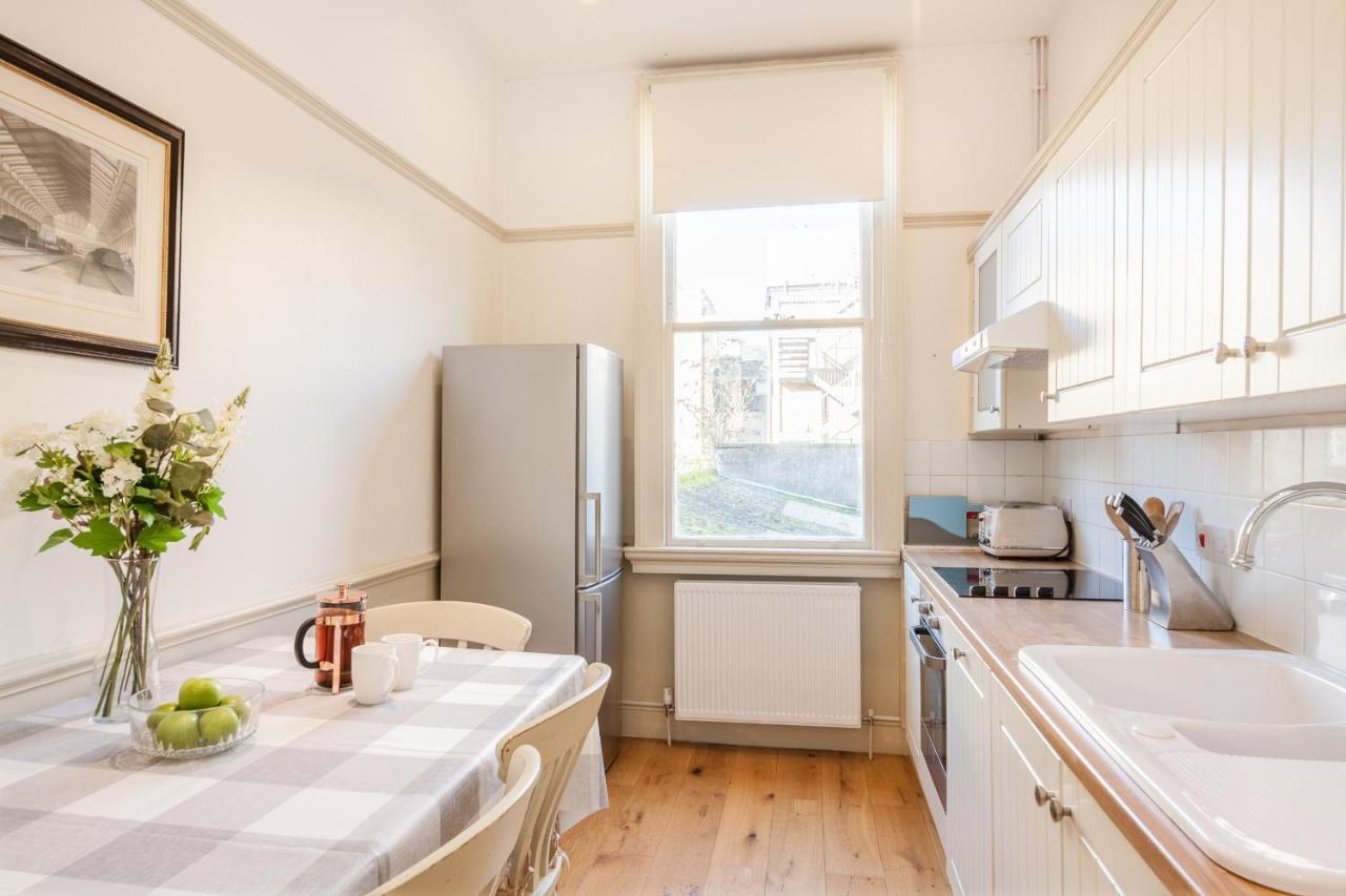 Centre Stunning House-roman Baths - 3min Walk - 4 Bedrooms